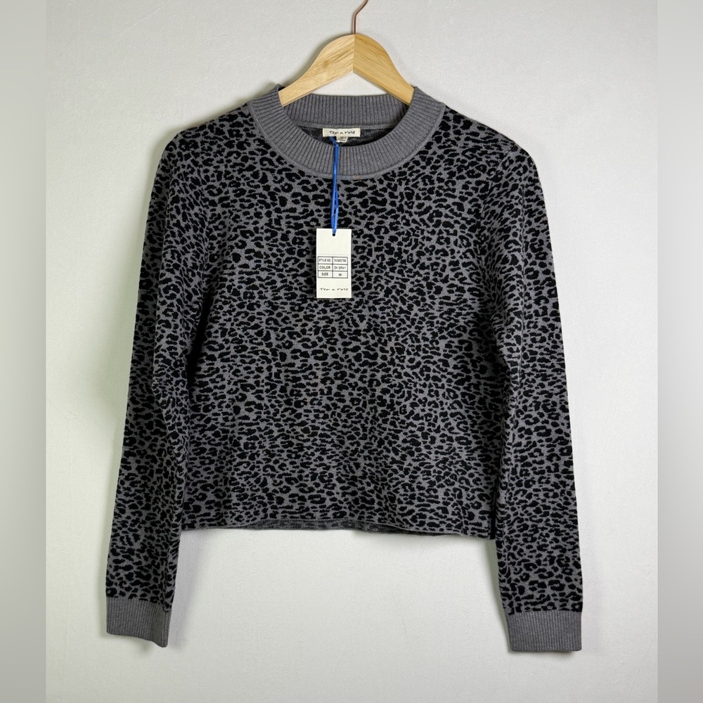 Tea n Rose Women’s Gray Leopard Print Cropped Knit Sweater Modern Minimal Size M